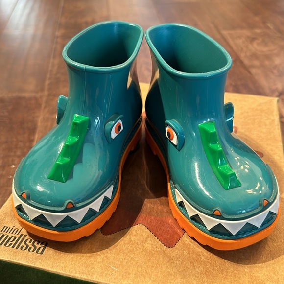 Mini Melissa Toddler Dragon Rain Boots - Picture 3 of 10